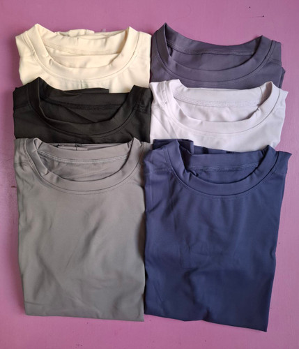 تیشرت ساده برش دار، یقه گرد، آستین کوتاه وارداتی